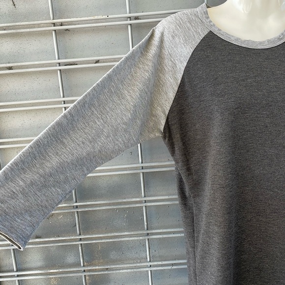 LulaRoe Colorblocked Randy Top-#R-12 - Picture 4 of 12